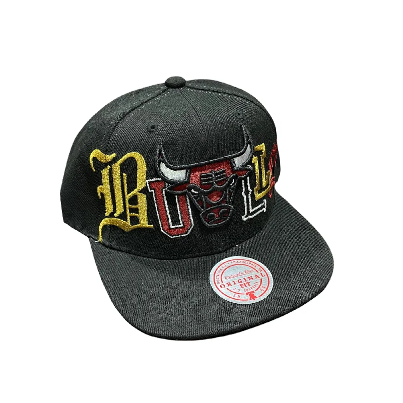 Best Beanie Hats for WinterMitchell & Ness Nba Chicago Bulls Hype Type Snapback (Black)