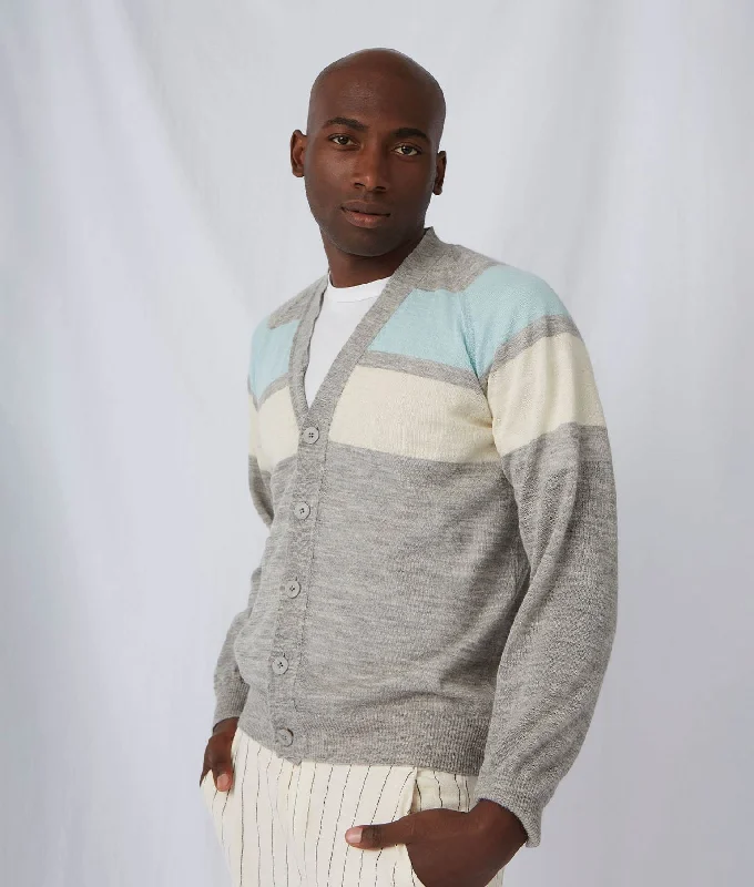 Men's Sweaters with Three-Quarter SleevesMen's Intarsia V-Neck Cardigan