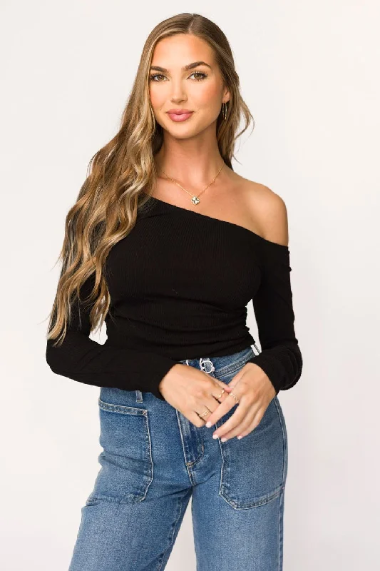 Athletic Men's Performance SweatersBe Right There Top in Black
