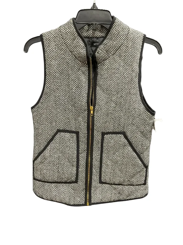 Men's Coats with Synthetic InsulationVest Puffer & Quilted By Clothes Mentor In Black & Cream, Size: Xs Men's Coats with Synthetic InsulationVest Puffer & Quilted By Clothes Mentor In Black & Cream, Size: Xs