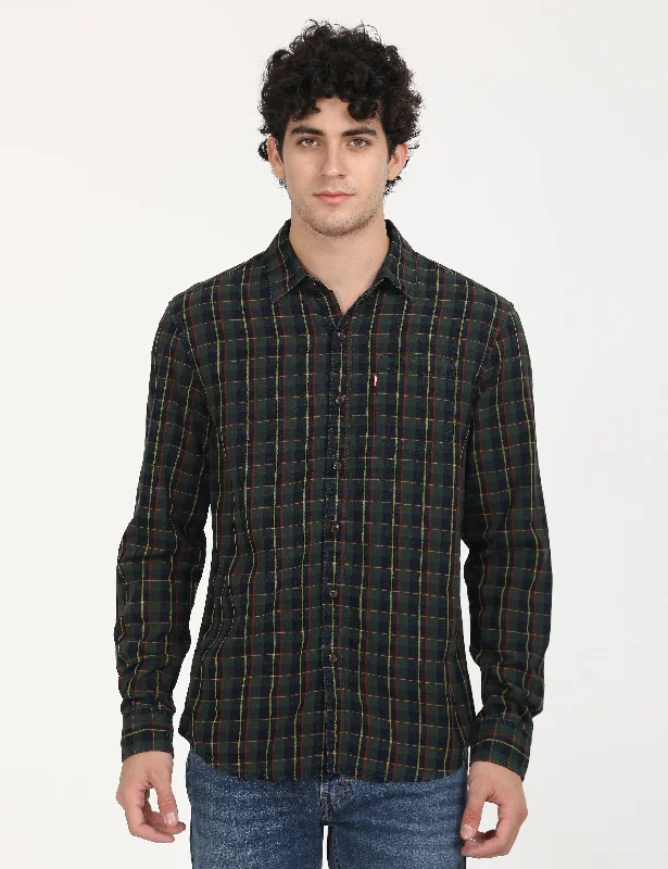 Men's Solid-Colored Shirts for VersatilityMen's Checkered Slim Fit Shirt