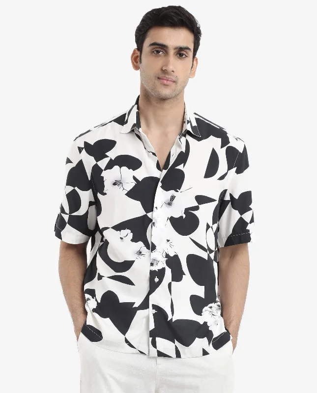 Men's Sleeveless Shirts for Summer ComfortRare Rabbit Men's Talitha White Viscose Fabric Short Sleeve Regular Collar Boxy Fit Abstract Print Shirt Men's Sleeveless Shirts for Summer ComfortRare Rabbit Men's Talitha White Viscose Fabric Short Sleeve Regular Collar Boxy Fit Abstract Print Shirt