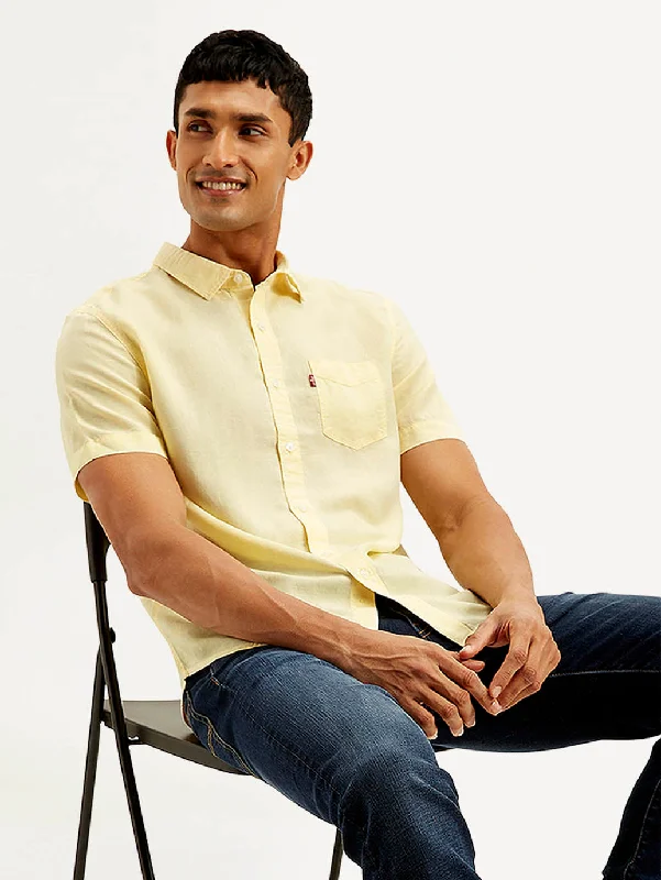 Men's Patterned Button-Down Shirts for Added InterestMen's Solid Slim Fit Shirt
