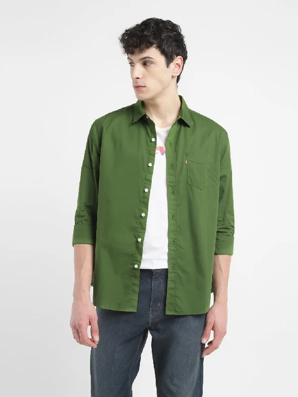Men's Logo T-Shirts for Brand RepresentationMen's Solid Slim Fit Shirt