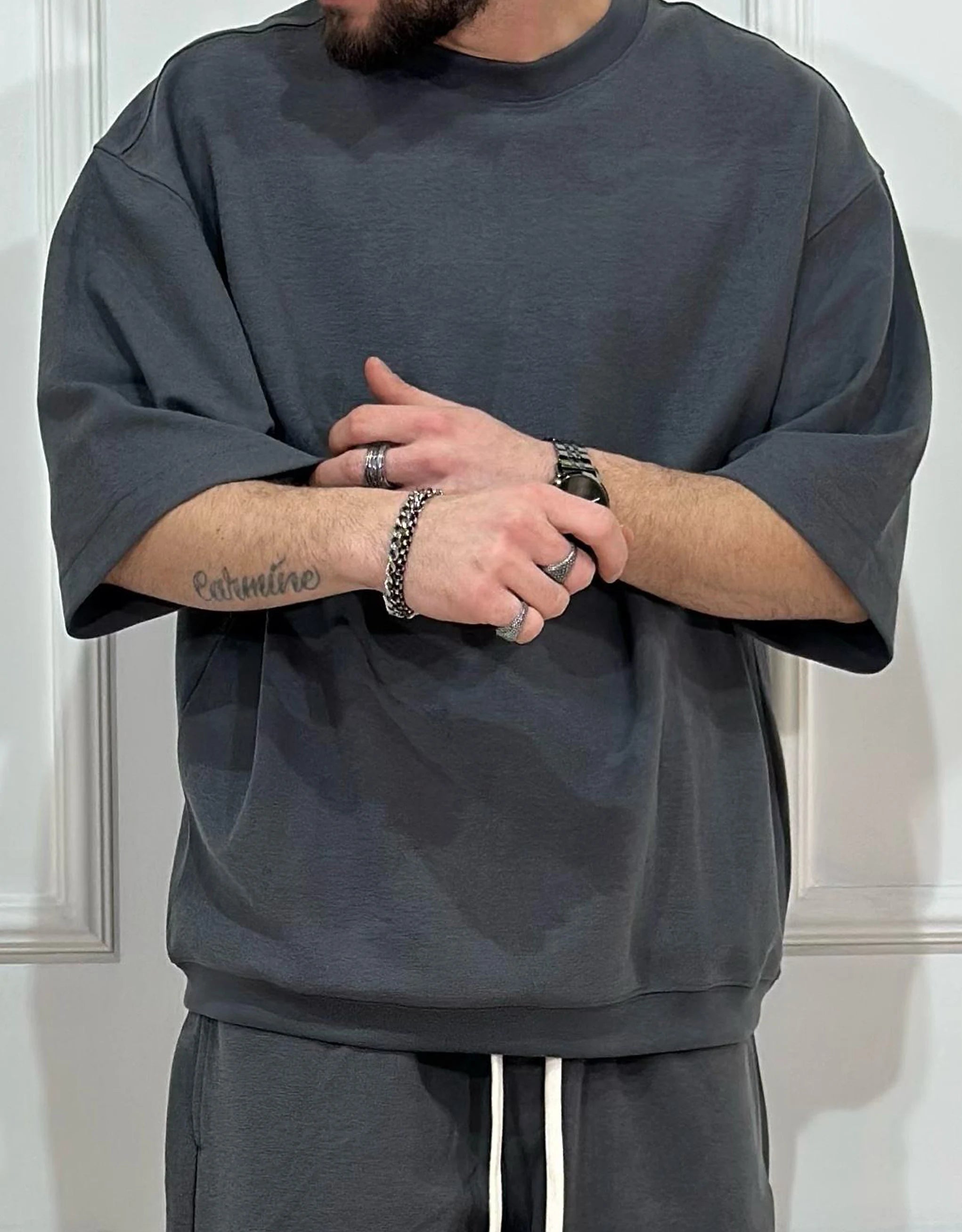 Men's Shirts with Single-Breasted DesignsOversized Tee