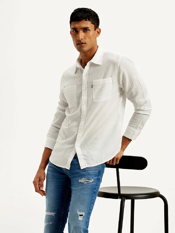 Men's Pocket T-Shirts for Added FunctionalityMen's Textured Slim Fit Shirt