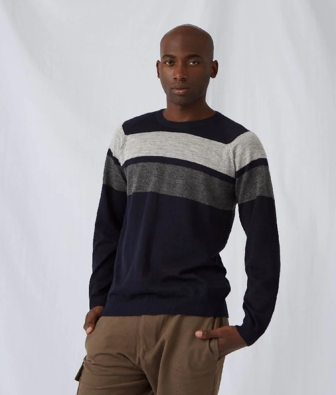 Men's Sweaters with Herringbone PatternsMen's Intarsia Crew Neck Sweater