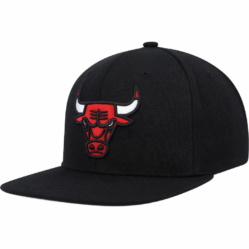 Men's Straw Hats for SummerMitchell & Ness NBA Chicago Bulls Side Core 2.0 Snapback (Black)