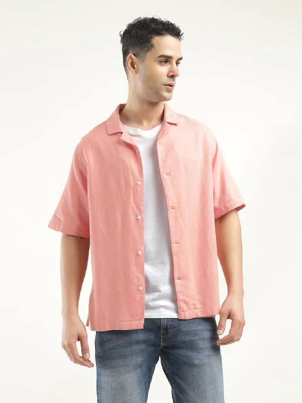 Men's Patterned Button-Down Shirts for Added InterestMen's Solid Camp Collar Shirt