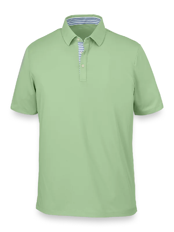 Men's Shirts with Ruffled HemlinesPerformance Blend Three Button Polo - Light Green