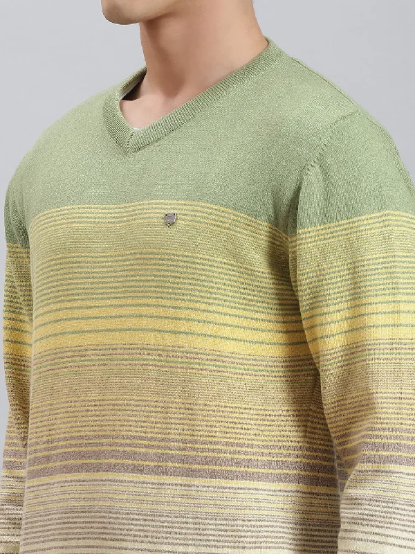 Men Grey Stripe V Neck Full Sleeve Sweaters/Pullovers