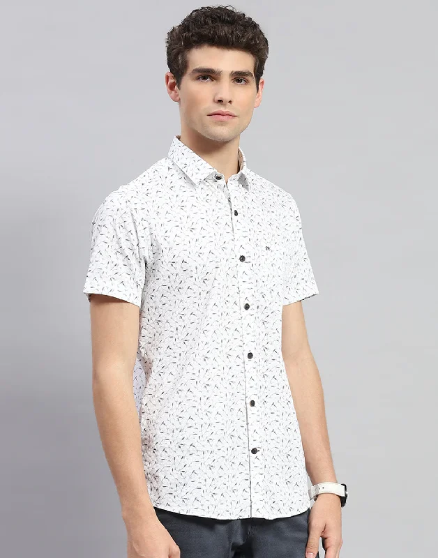 Men Off White Printed Collar Neck Half Sleeve Shirt