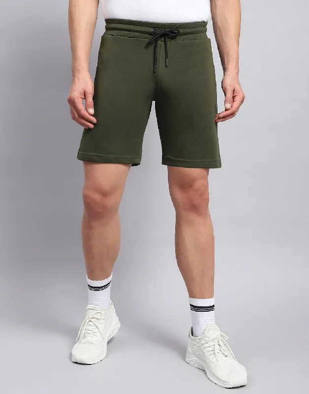 Men Olive Solid Smart Fit Short