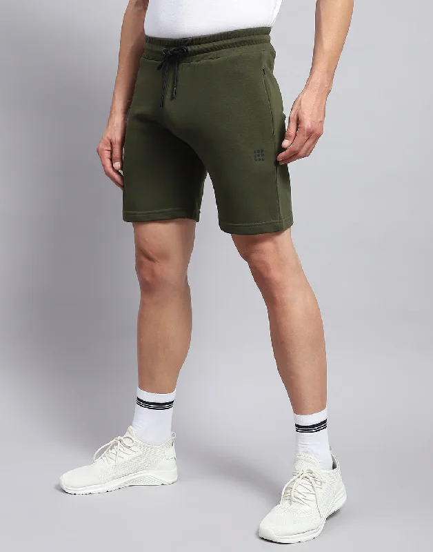 Men Olive Solid Smart Fit Short