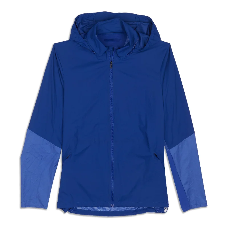 Men's Coats with Quilted LiningActive Jacket - Resale