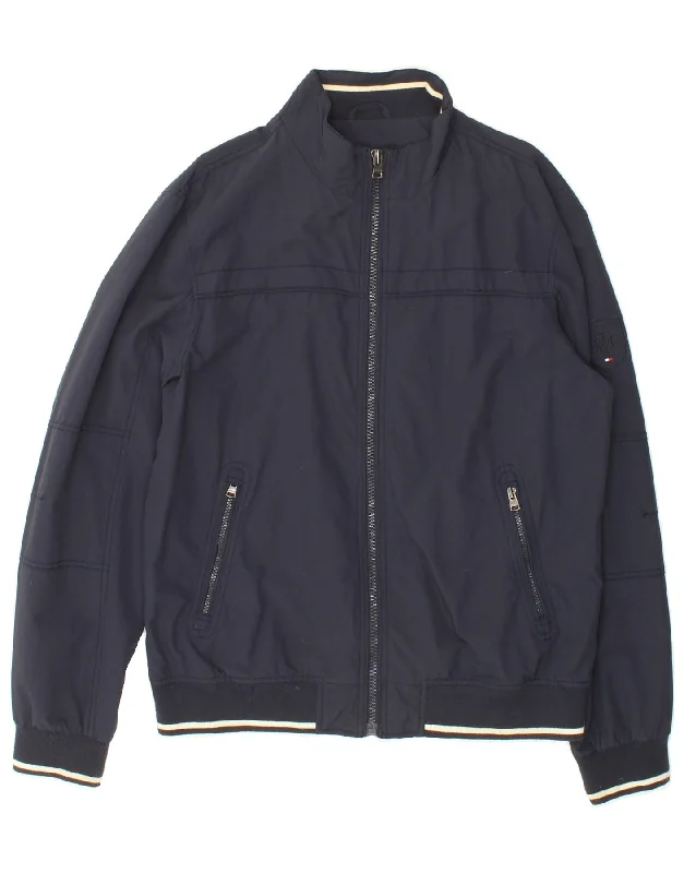 Men's Coats with Contrast StitchingTOMMY HILFIGER Mens Bomber Jacket UK 42 XL Navy Blue Polyester Men's Coats with Contrast StitchingTOMMY HILFIGER Mens Bomber Jacket UK 42 XL Navy Blue Polyester